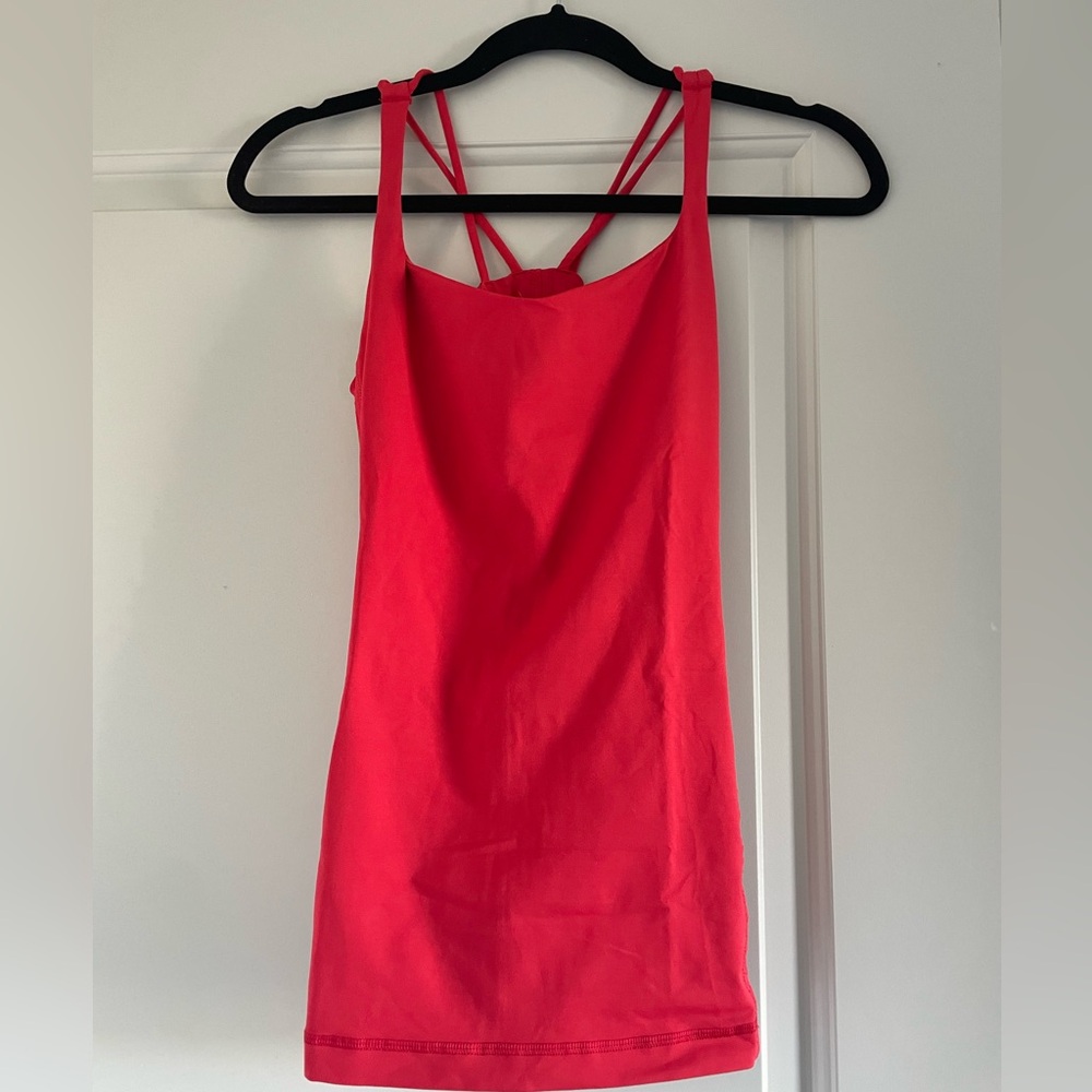 Lululemon red workout tank with built in bra
